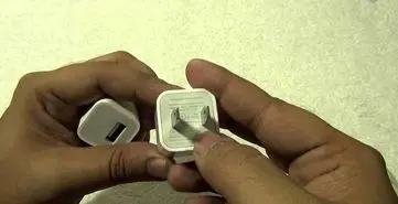 چگونه شارژر اصل آیفون را از شارژر تقلبی آن تشخیص دهیم؟