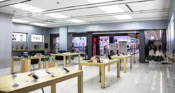 تعجب کارشناسان از خرید گوشی آیفون توسط کاربران ایرانی