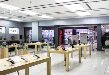 تعجب کارشناسان از خرید گوشی آیفون توسط کاربران ایرانی