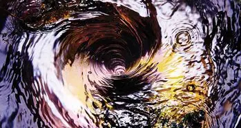 شبیه‌سازی سیاه‌چاله‌ی ابر سیال