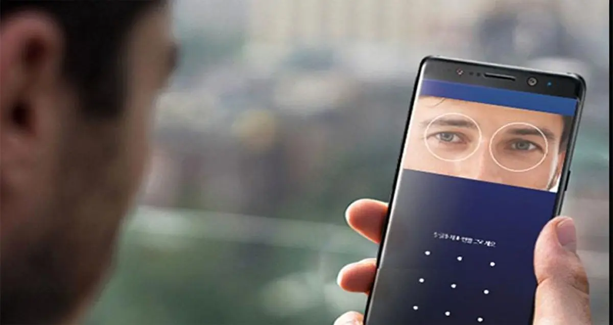 استفاده از اسکنر عنبیه چشم گلکسی اس ۸ در تراکنش‌های مالی