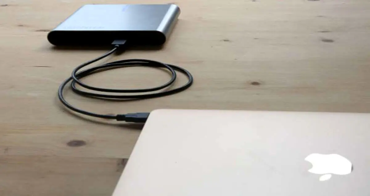 شارژ لپتاپ در حال حرکت از طریق نوعی باتری USB-C ممکن شد