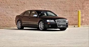 آئودی S8 کارکرده یا تویوتا کمری؛ کدامیک سلطان جاده ها است؟