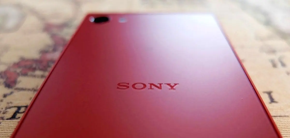 سونی در سال 2016 دو پرچمدار مجهز به تراشه‌ی اسنپدراگون 820 را معرفی می‌کند