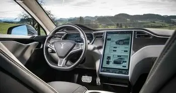 تحول جنجالی خودرو های هوشمند به کمک فناوری اینترنت اشیا