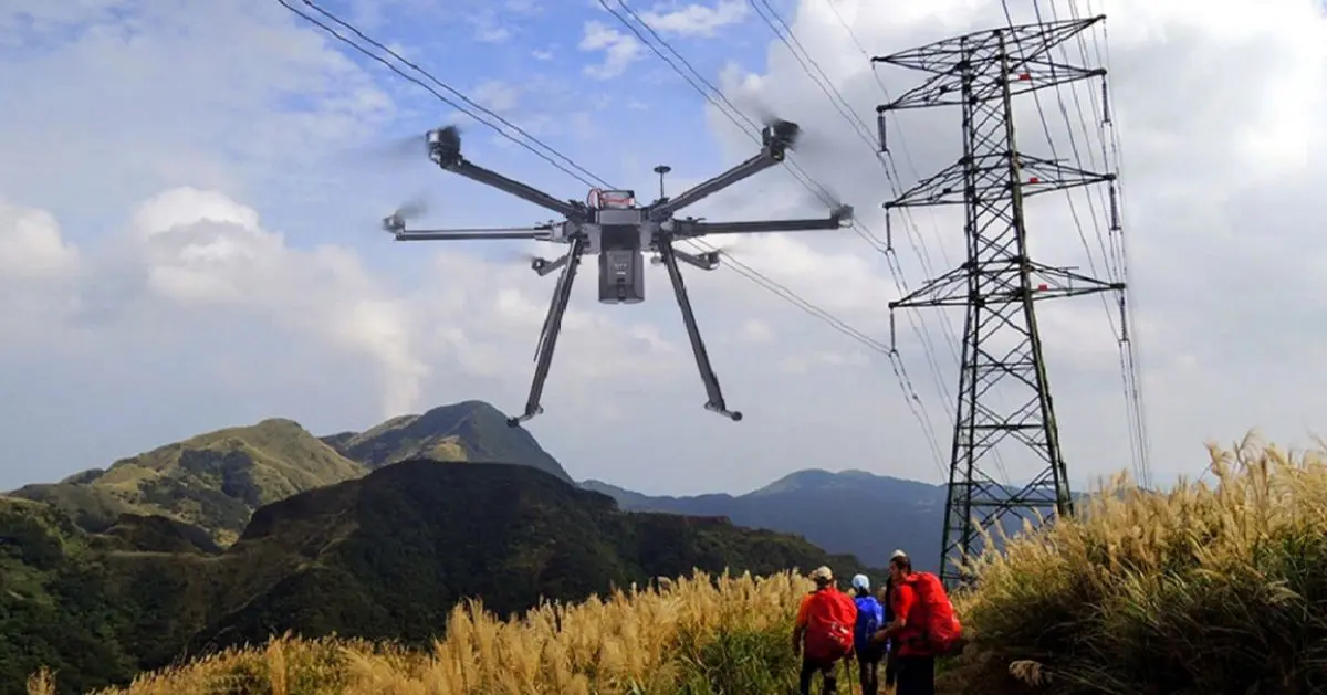 ربات پرنده ی عنکبوتی به کمک صنعت برق می آید