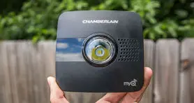 گجت MYQ-Garage برای باز و بسته کردن درب پارکینگ توسط گوشی