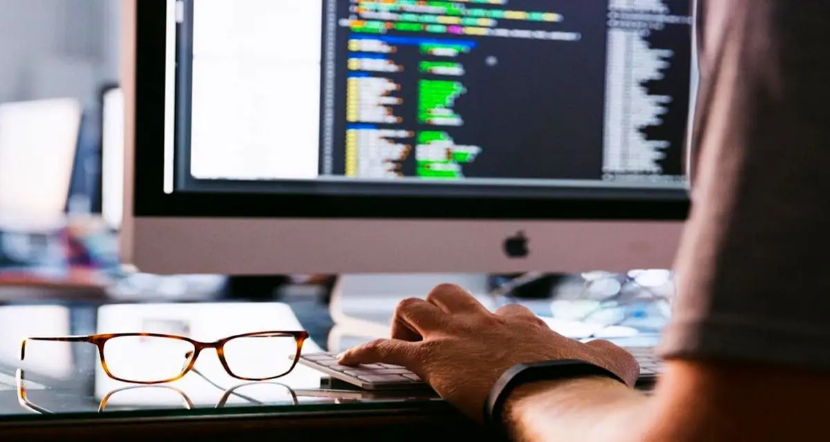 چگونه از چشم در مقابل صفحه نمایش کامپیوتر و گوشی محافظت کنیم؟