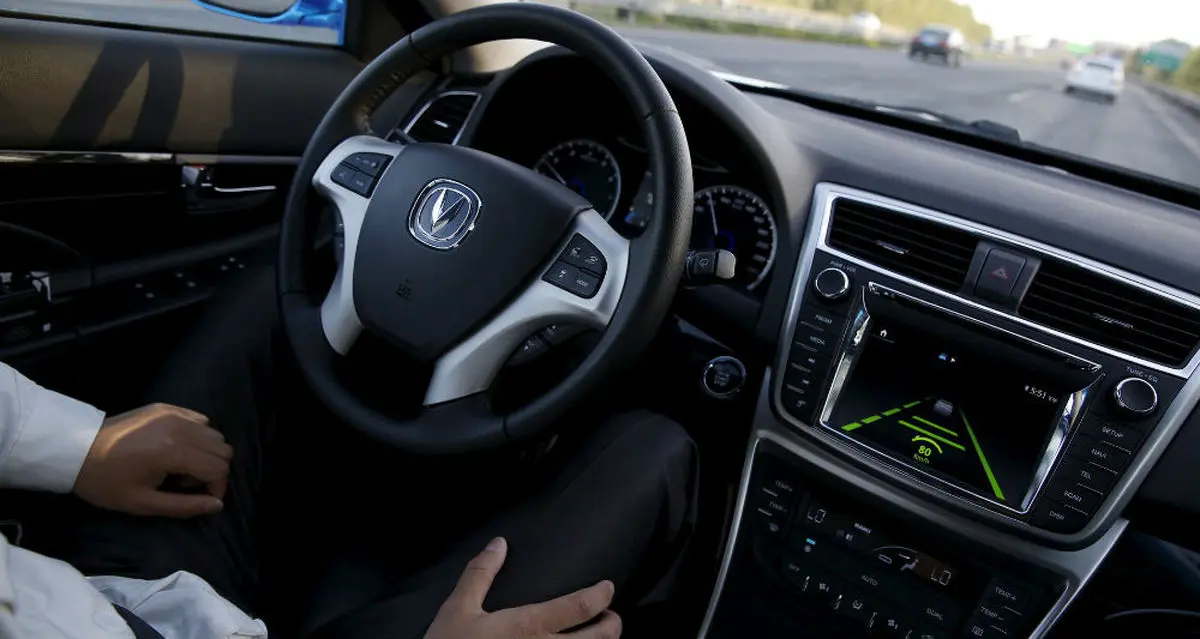 راه‌حلی برای اطمینان از نگه‌داشتن فرمان اتومبیل توسط رانندگان