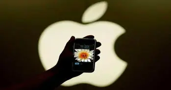 آیفون ۱۰ ساله شد