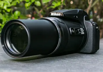 نقد و بررسی دوربین نیکون Coolpix P900