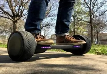 با اسکوتر برقی منحصر به فرد Radical Moov آشنا شوید