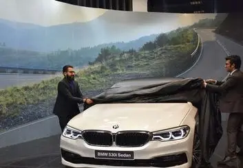 BMW 530i در پرشیا خودرو رونمایی شد