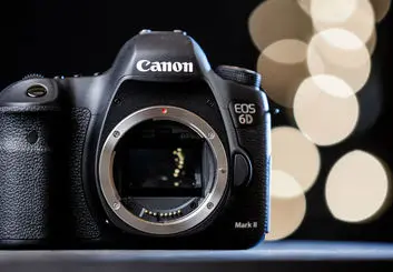 معرفی دوربین کانن ۶D mark II؛ حرفه‌ای و ارزان