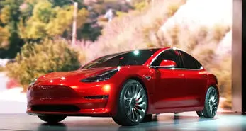 همه آنچه که نیاز است درباره خودرو Tesla Model 3 بدانیم