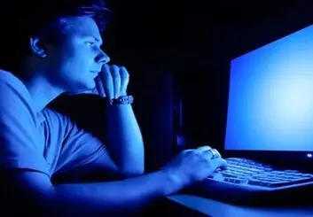 آموزش فیلتر کردن نور آبی صفحه نمایش در ویندوز ۱۰ و مک