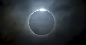 ۶۰۰ میلیون سال دیگر آخرین ماه گرفتگی کامل رخ می‌دهد!