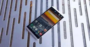 گوشی‌های ال جی V30 و V30 Plus همزمان رونمایی می‌شوند