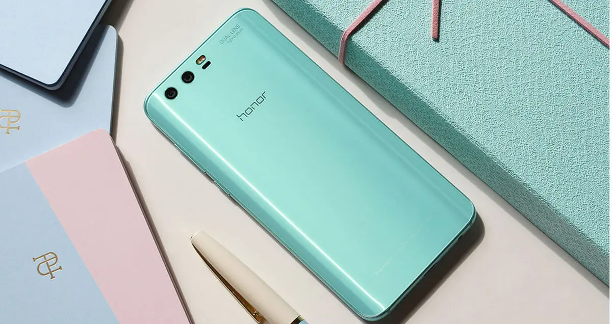 هواوی Honor 9 فیروزه‌ای هم رسید؛ پرچمداری با رنگ متفاوت