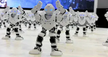 تلفن های هوشمند جای خود را به ربات ها می دهند!