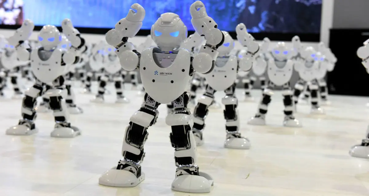 تلفن های هوشمند جای خود را به ربات ها می دهند!