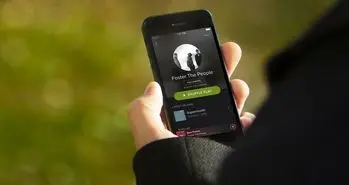 Spotify از این پس موسیقی را در سافاری اپل پخش نمی‌کند!