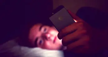 اپل اعتیاد به گوشی‌های هوشمند را درمان می‌کند!