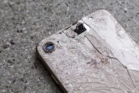 دراپ تست بی‌رحمانه آیفون ۸ از فاصله ۱۵ متری!