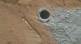 Curiosity در کاوش‌هایش در مریخ به مواد معدنی مرموزی دست پیدا کرد