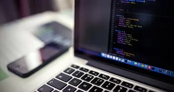 چرا طراحان باید کدنویسی را یاد بگیرند یا حداقل آن را در نظر بگیرند