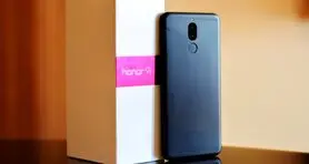 Honor 9i دارای صفحه نمایش دو و نیم بعدی است/ پرچم‌دار هواوی با رنگ آبی شفقی وارد می‌شود