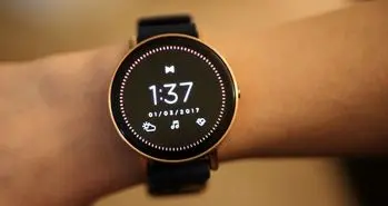 ساعت Vapor با صفحه نمایش بی‌حاشیه آمولد عرضه می‌شود