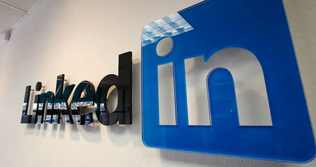 ویژگی جدید «پاسخ خودکار» در لینکدین از هوش مصنوعی استفاده می‌کند