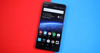 باتری میت ۱۰ هواوی از باتری های دیگر مدل ها سبقت می گیرد