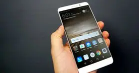 گوشی Mate 10 Lite دوربین سلفی دوگانه دارد