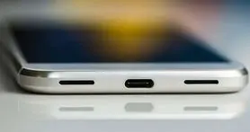 گوگل مشکل صوتی Pixel 2 XL را برطرف می‌کند