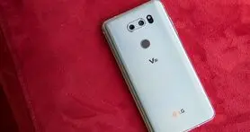 V30 همراه با اندروید اوریو به دست مشتری می‌رسد