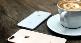 راه حل پیشنهادی مدیر عامل اپل برای خرید آیفون X: قهوه نخورید!