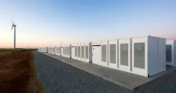 باتری غول‌پیکر ایلان ماسک در استرالیا به بهره‌برداری رسید