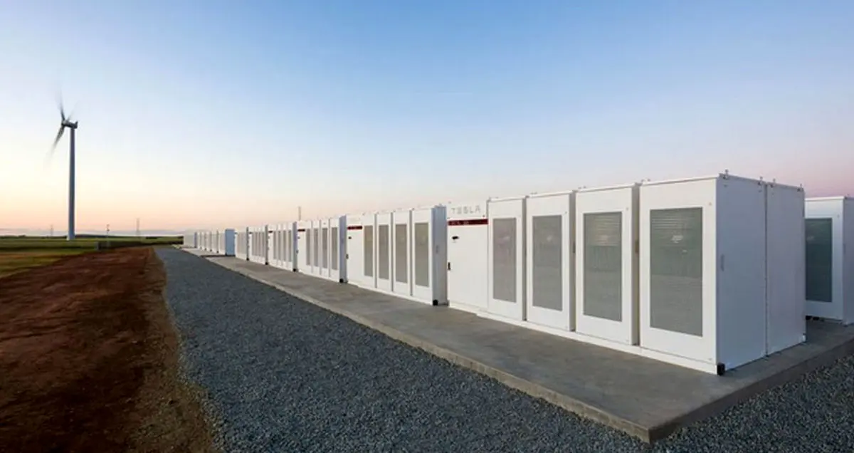 باتری غول‌پیکر ایلان ماسک در استرالیا به بهره‌برداری رسید