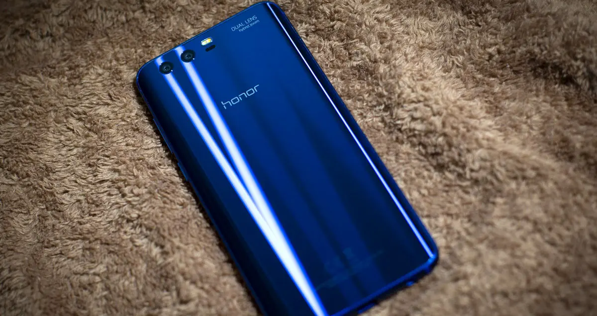 نقد و بررسی تخصصی آنر 9