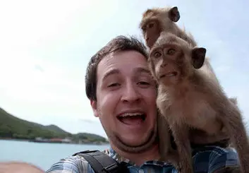 اینستاگرام تصاویر سلفی با حیوانات را پنهان می کند