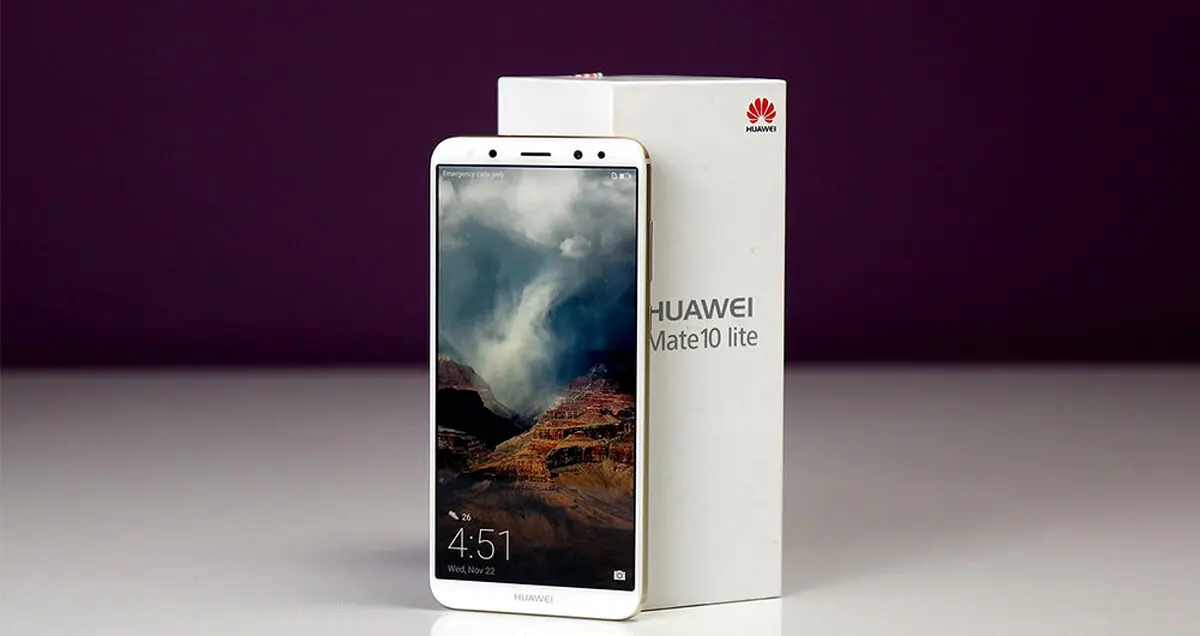 گوشی میت 10 لایت مجهز به صفحه نمایش FullView است