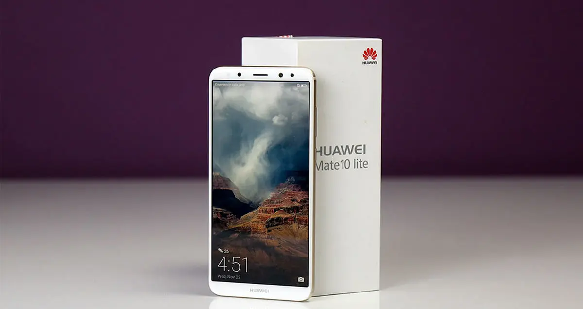 گوشی میت 10 لایت مجهز به صفحه نمایش FullView است