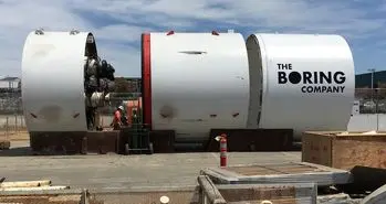 ایلان ماسک سال 2018 را با سرمایه گذاری 1 میلیون دلاری در شرکت Boring شروع کرد