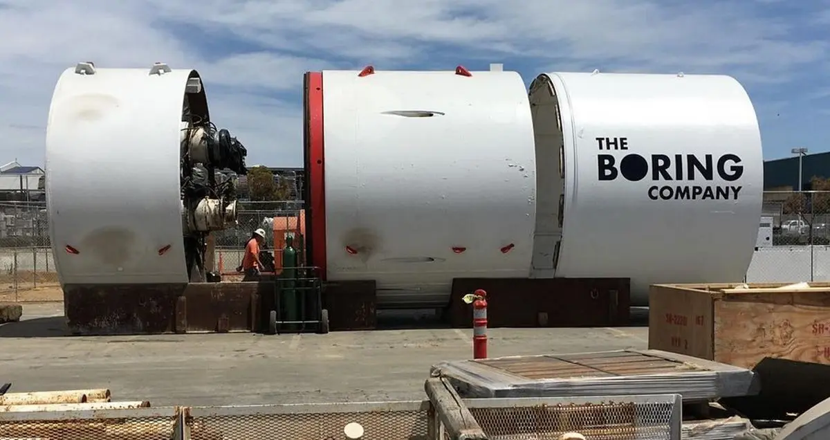 ایلان ماسک سال 2018 را با سرمایه گذاری 1 میلیون دلاری در شرکت Boring شروع کرد