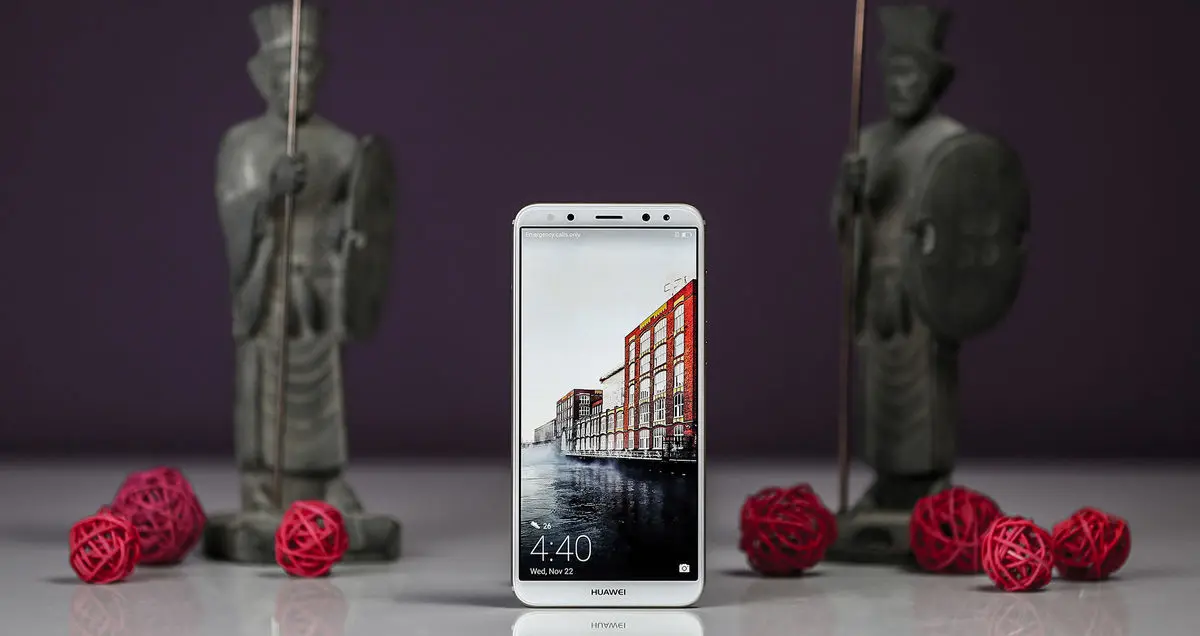 تماشا کنید: نگاهی به گوشی میت 10 لایت