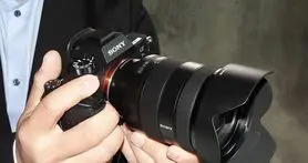 اگر دوربین حرفه ای شما از نوع بدون آینه است، حتما این لوازم جانبی را تهیه کنید