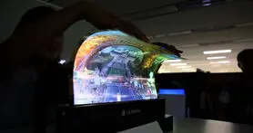 ال جی به زودی در نمایشگاه CES 2018 از نمایشگر تاشو 65 اینچی خود رونمایی می کند