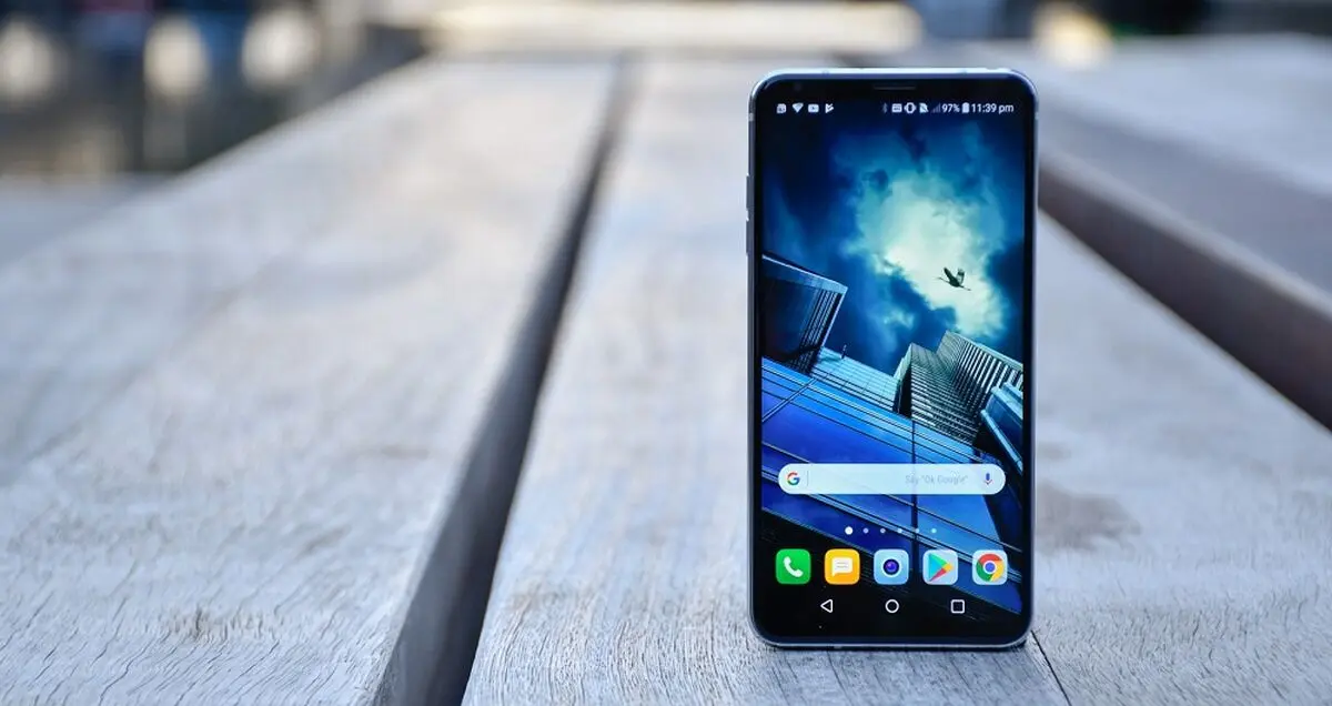 احتمال معرفی نسخه بهبود یافته ال جی وی 30 در نمایشگاه MWC 2018